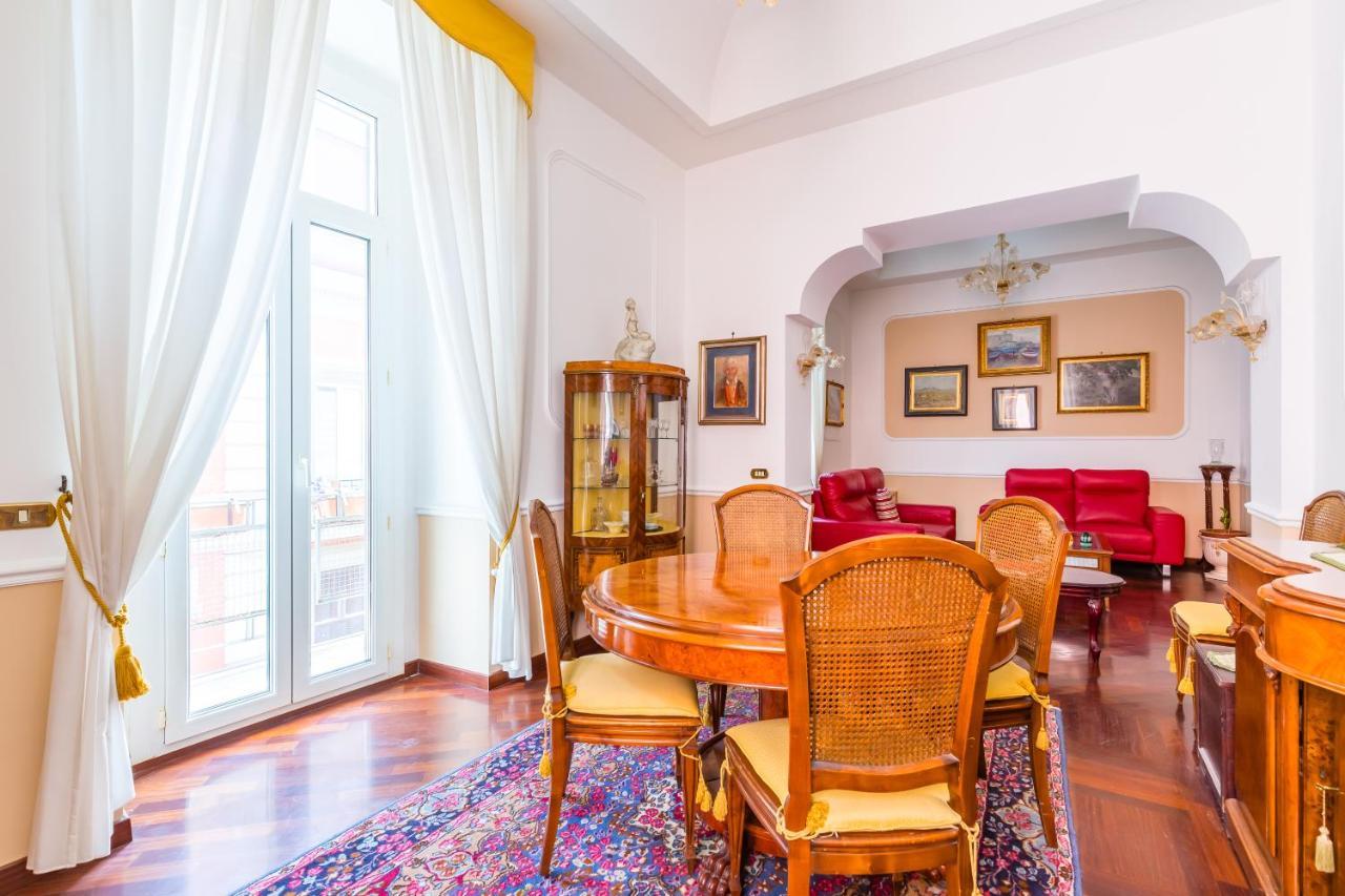 Grand Classic Apartment At San Martino By Napoliapartments מראה חיצוני תמונה